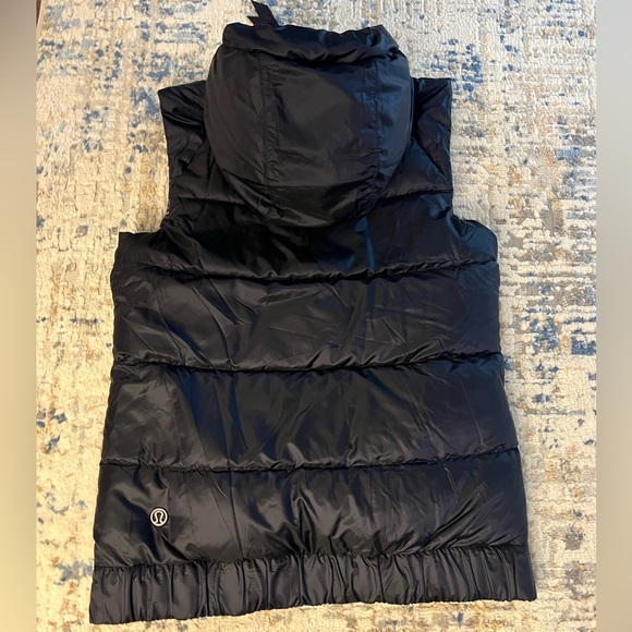 Lululemon The Fluffiest Vest size 10 - Picture 5 of 12